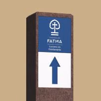 Detalhe de render de baliza direcional para rotas religiosas da Floema Nature, para turismo de natureza