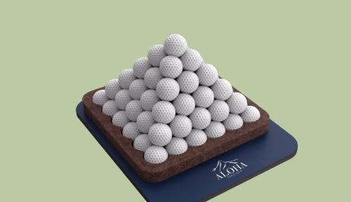 Pirâmide de bolas Royal em HPL+ e plástico reciclado da Floema Golf.